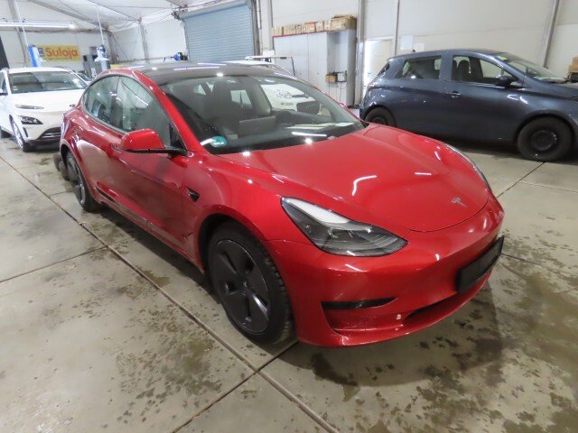 Tesla 3 SR+ 2021, 39 036 km, 669 900 Kč