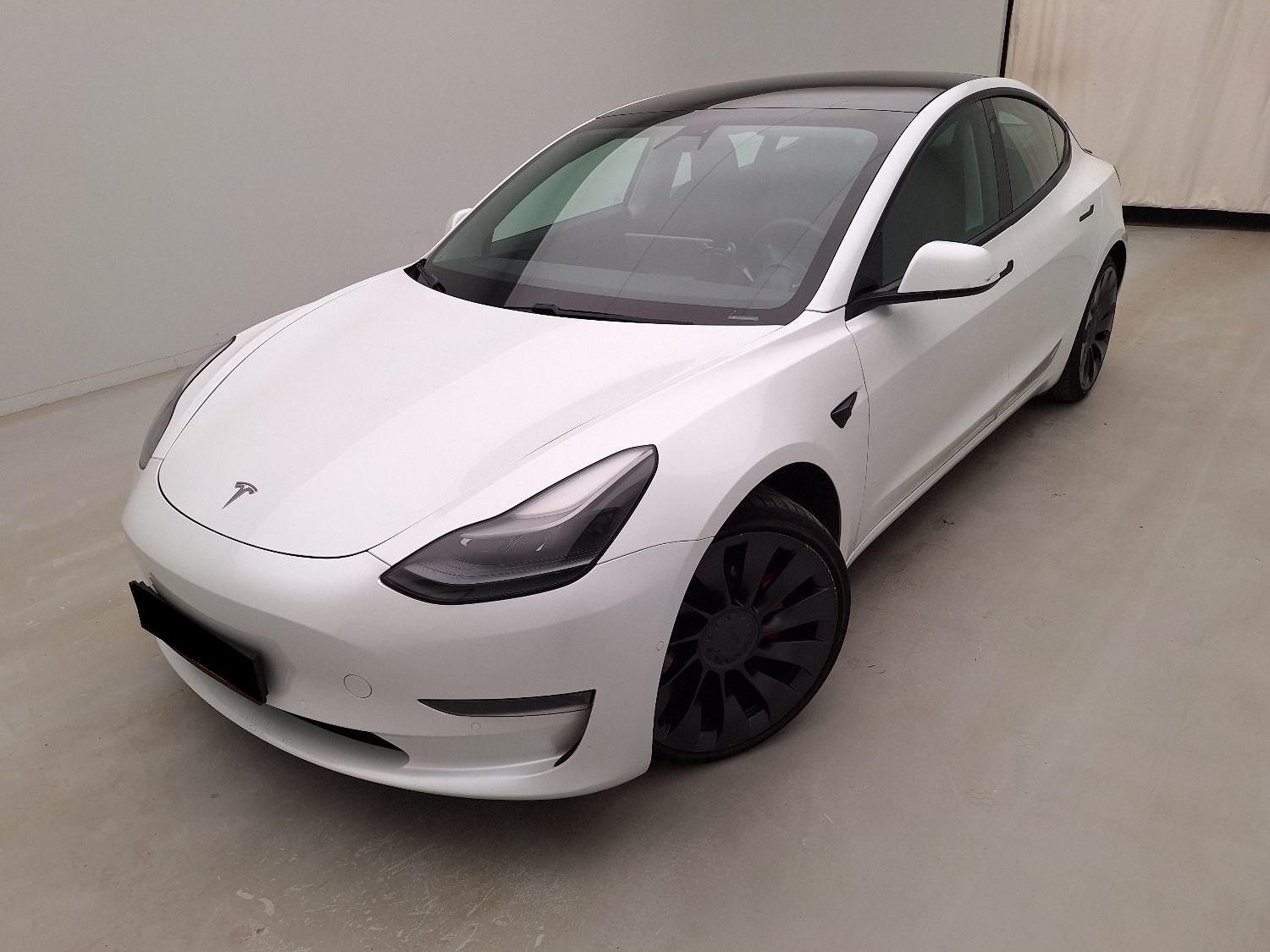 Tesla 3 Performance 2020, 147 731 km, 584 900 Kč