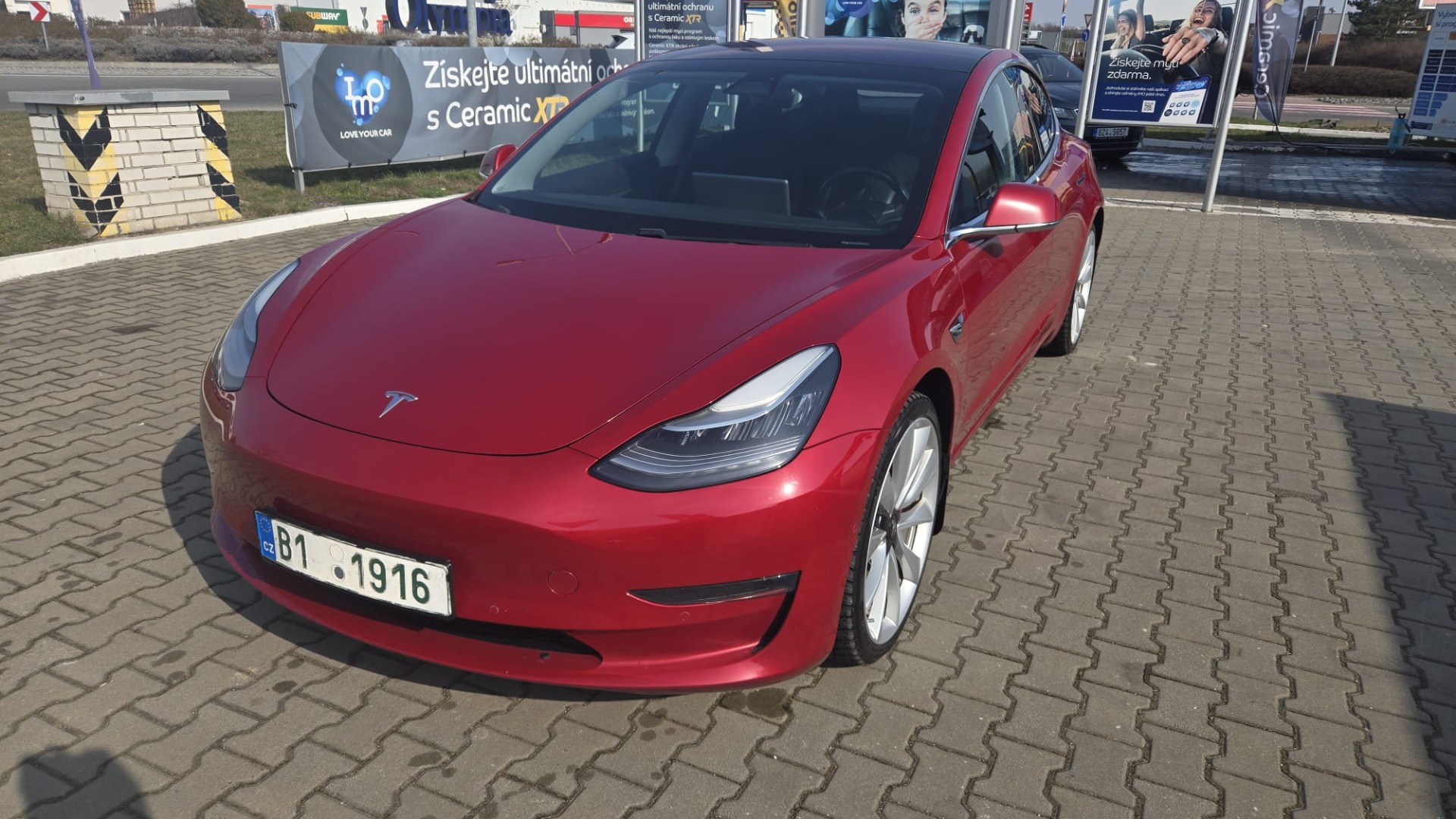 Tesla 3 Performance 2019, 126 700 km, 549 900 Kč