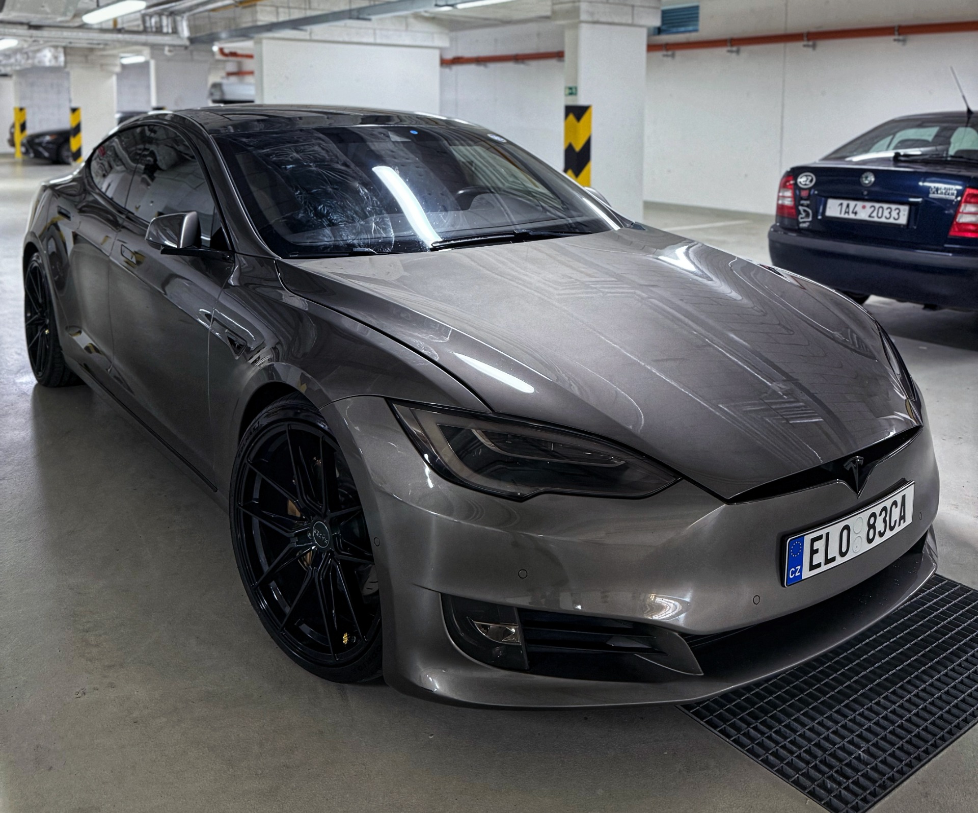 Tesla S90D 2016, 309 920 km, 665 500 Kč