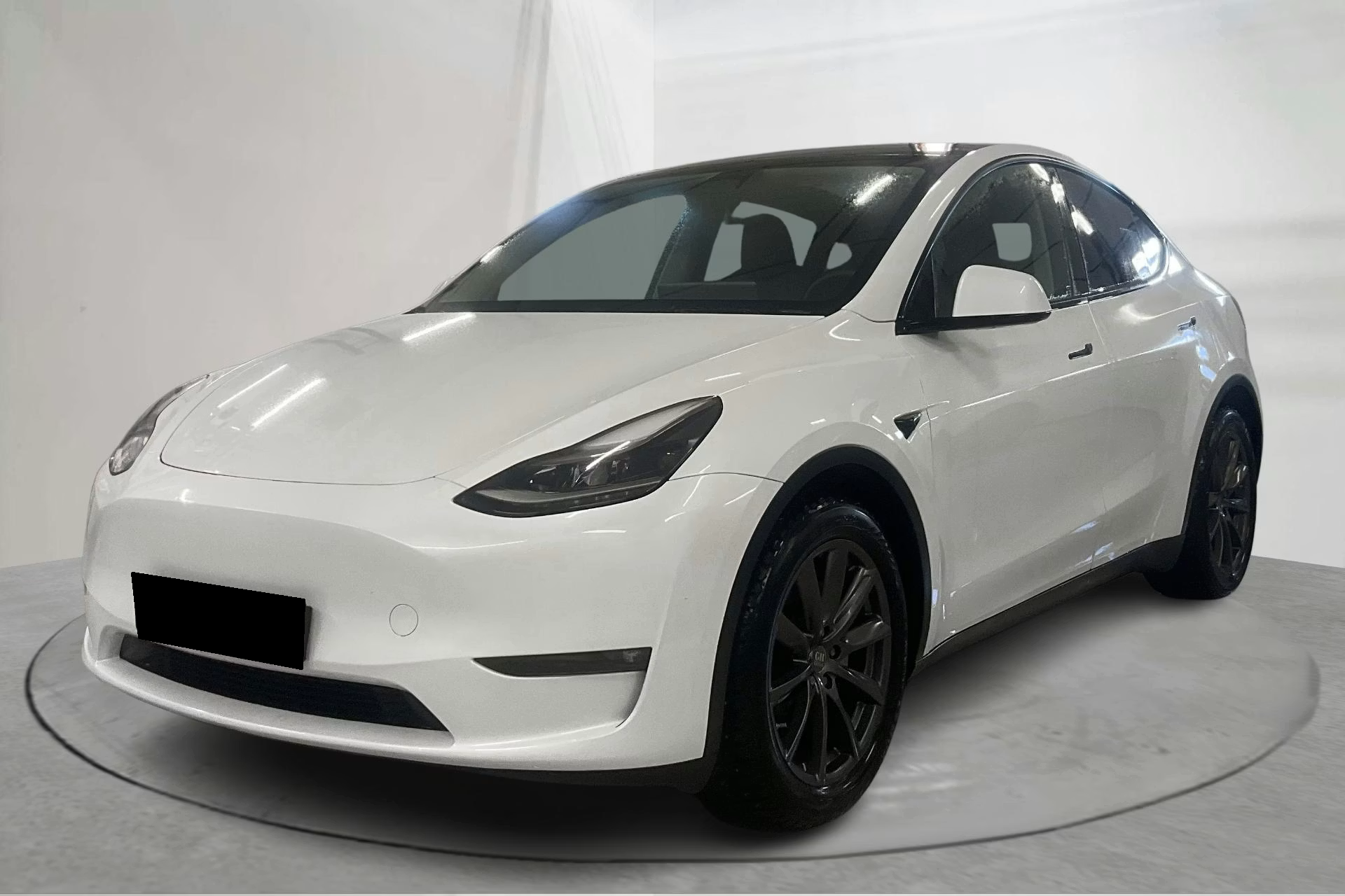 Tesla Y LR 2024, 86 660 km, 899 900 Kč