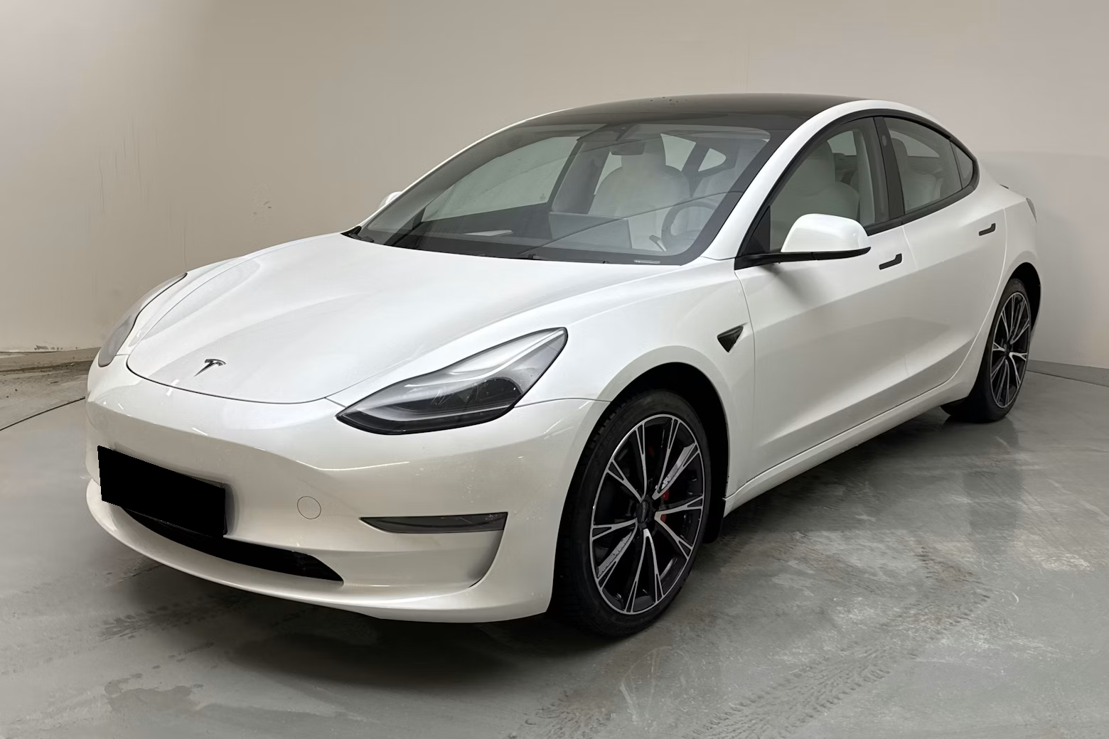 3 Performance 2023, 57 360 km, 849 900 Kč